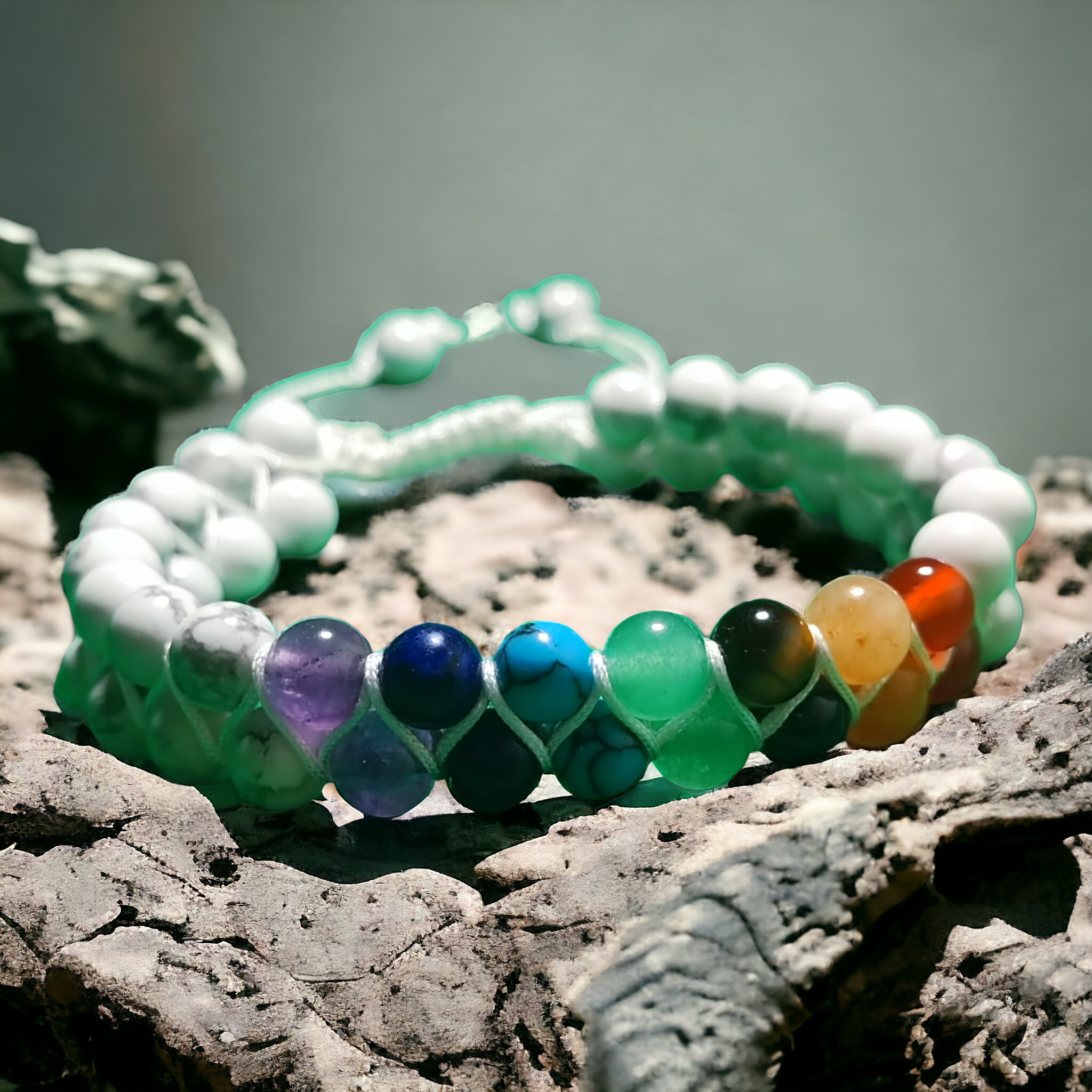 Reise der Sinne – 7-Chakra-Howlith-Armband